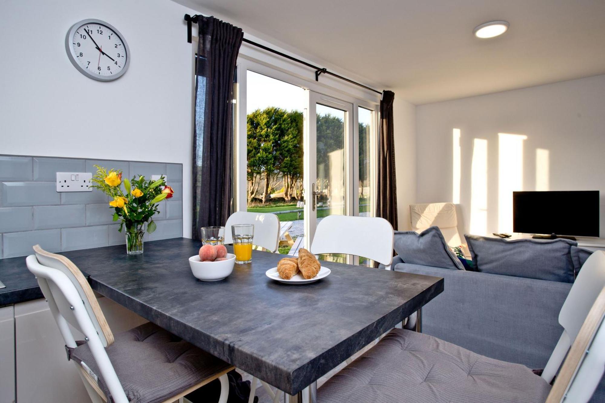 Penrose Lodge, Helston Extérieur photo